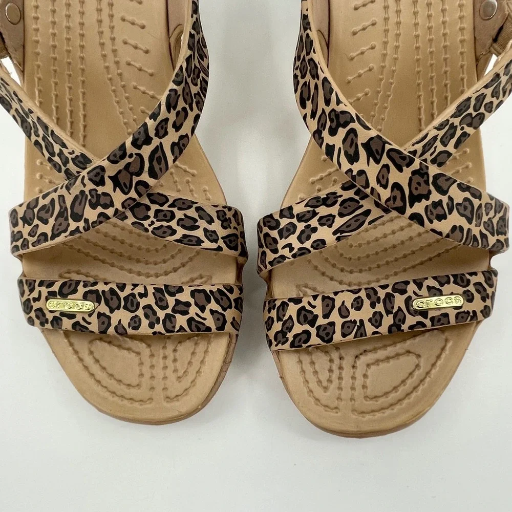 Crocs Womens Cyprus IV Heel Sz. 9 Tan Ltd. Edition EUC Strappy Leopard 16140